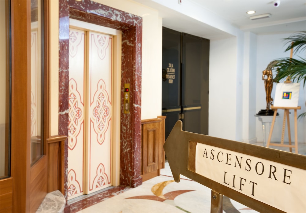 Marconi Hotel — Hotel building in Milan, Lombardy