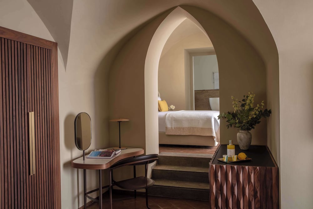 Anantara Convento di Amalfi Grand Hotel — Hotel rooms in Amalfi, Campania
