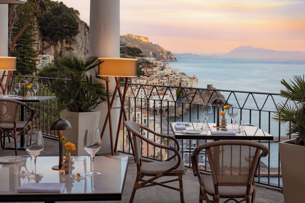 Anantara Convento di Amalfi Grand Hotel — Restaurant & bars in Amalfi, Campania