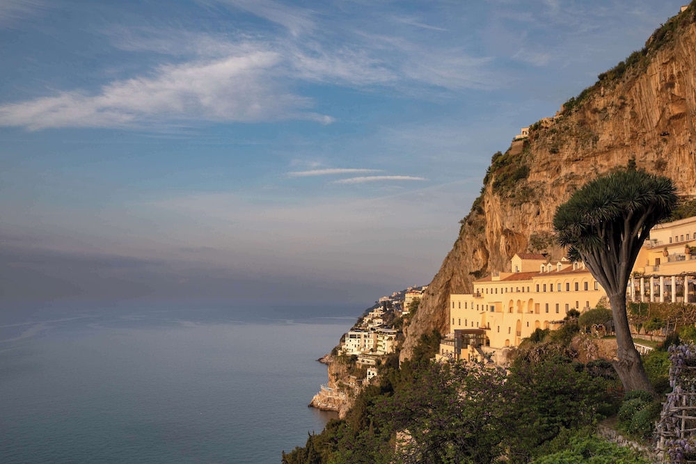 Anantara Convento di Amalfi Grand Hotel — Hotel building in Amalfi, Campania