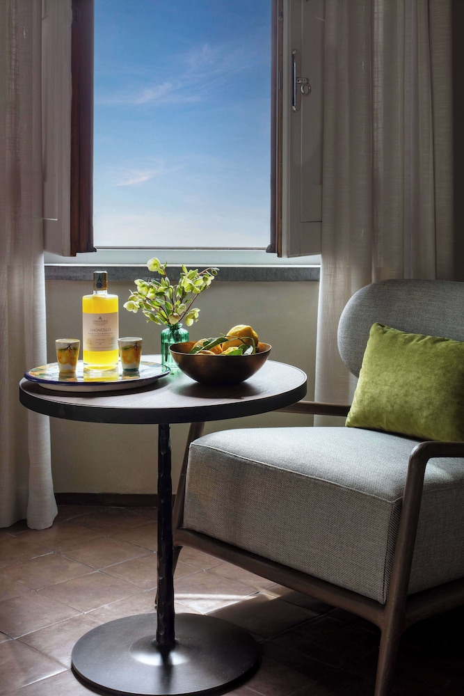 Anantara Convento di Amalfi Grand Hotel — Hotel rooms in Amalfi, Campania