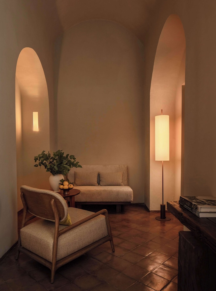 Anantara Convento di Amalfi Grand Hotel — Hotel rooms in Amalfi, Campania