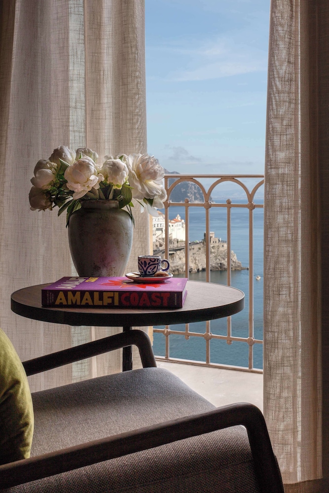 Anantara Convento di Amalfi Grand Hotel — Hotel rooms in Amalfi, Campania