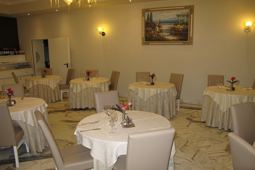Hotel Club - Sorrento — Restaurant & bars in Sant'Angello, Campania