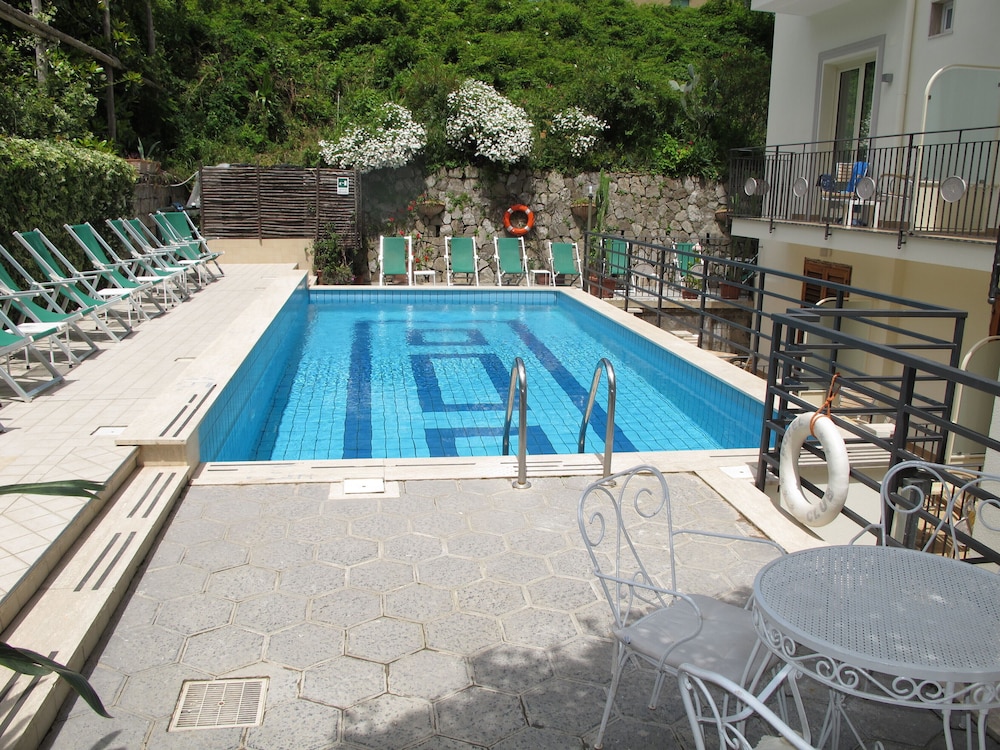 Hotel Club - Sorrento — Swimming pool in Sant'Angello, Campania