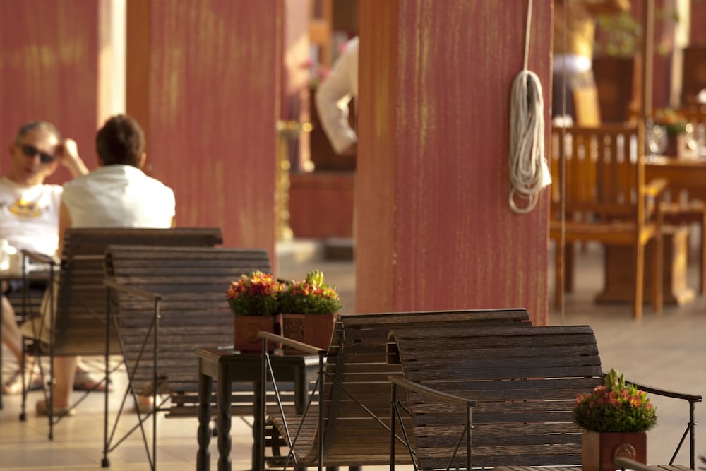 Amaya Hills Kandy — Restaurant & bars in Kandy