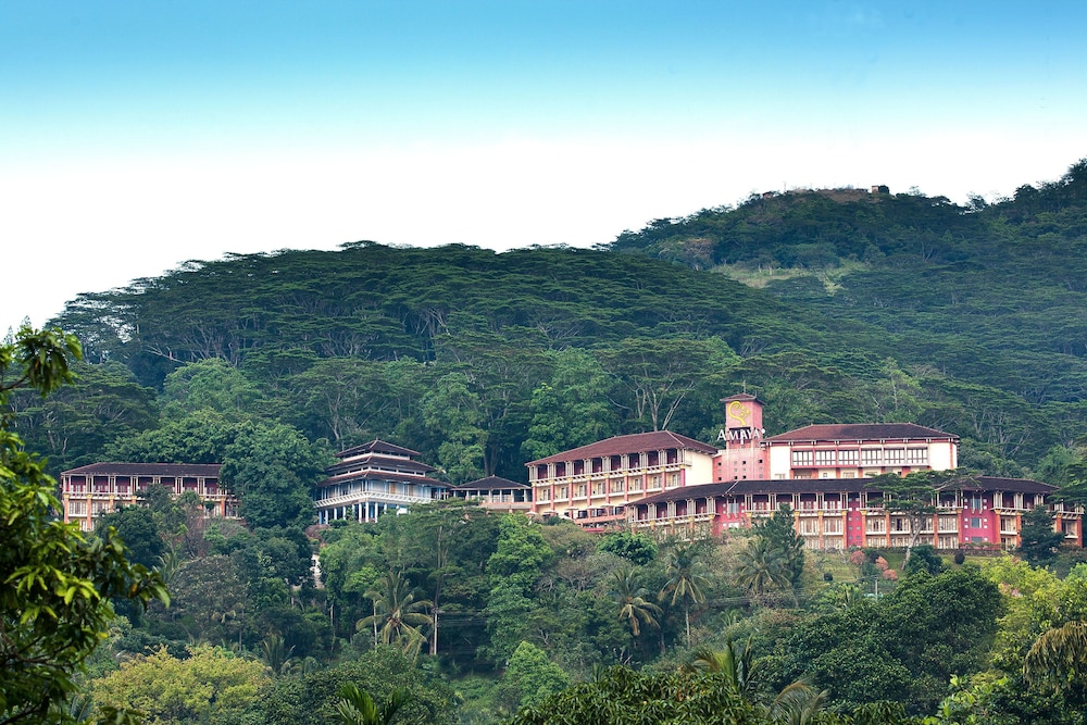 Amaya Hills Kandy — Hotel building in Kandy