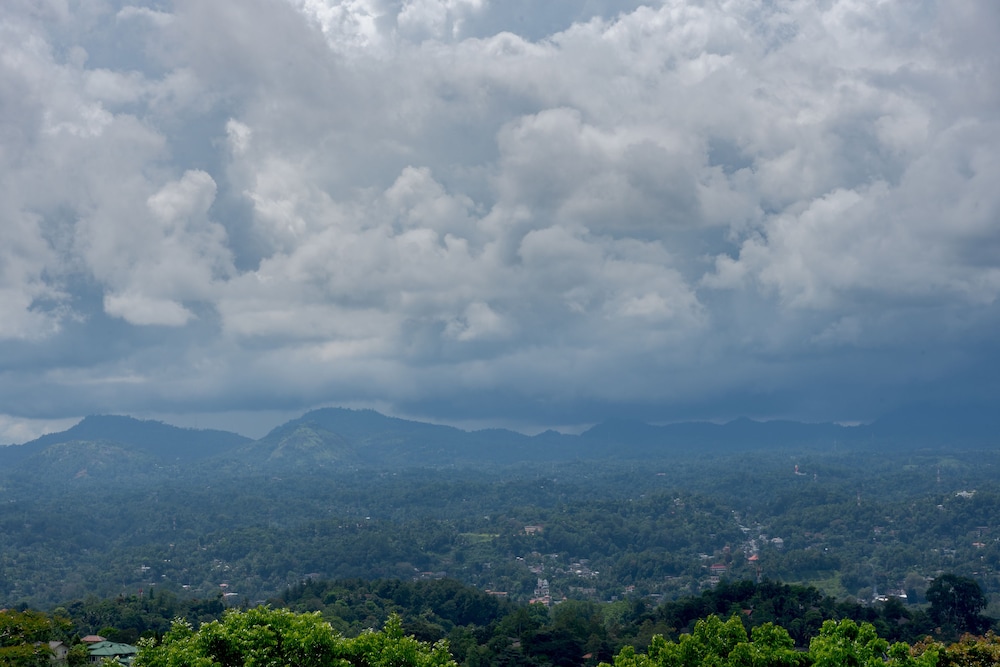 Amaya Hills Kandy — Attractions in the area in Kandy