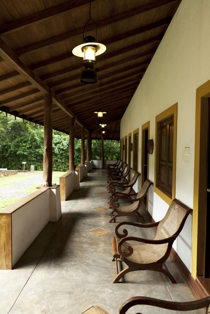 Amaya Lake Dambulla — Hotel building in Dambulla
