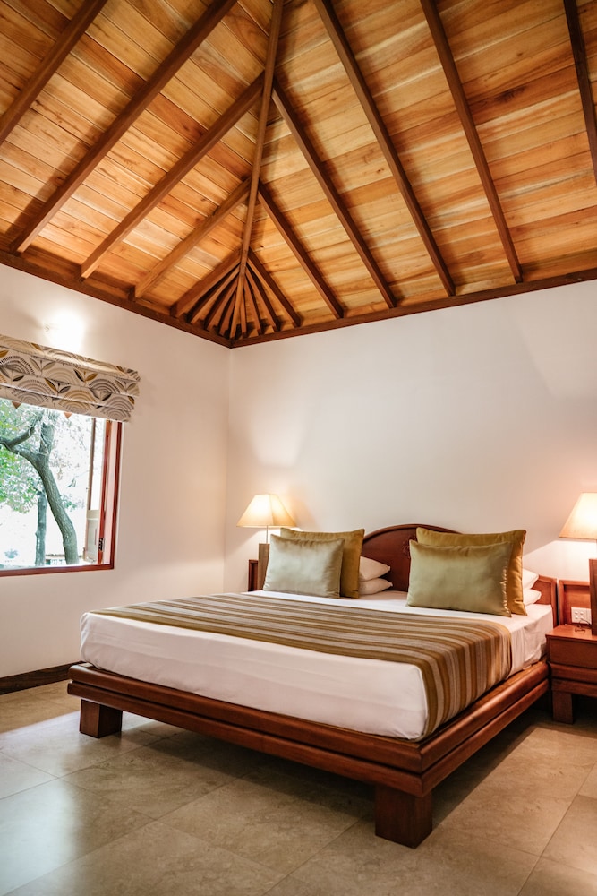 Amaya Lake Dambulla — Hotel rooms in Dambulla