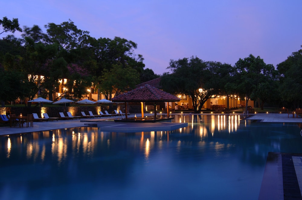 Amaya Lake Dambulla — Main photo in Dambulla