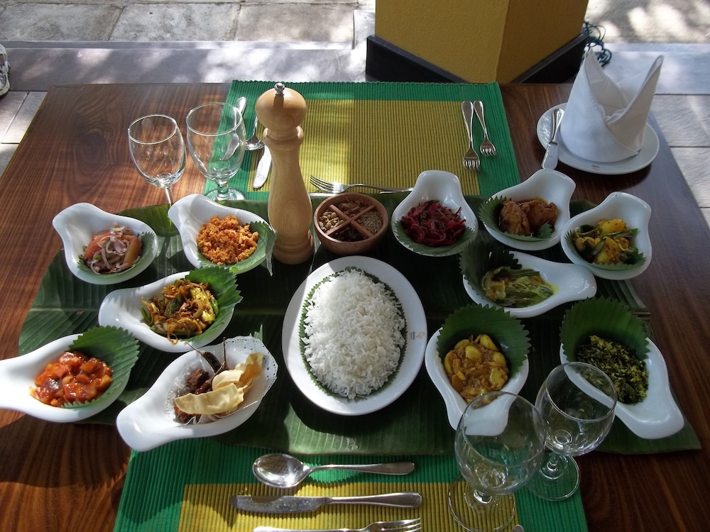 Amaya Lake Dambulla — Restaurant & bars in Dambulla