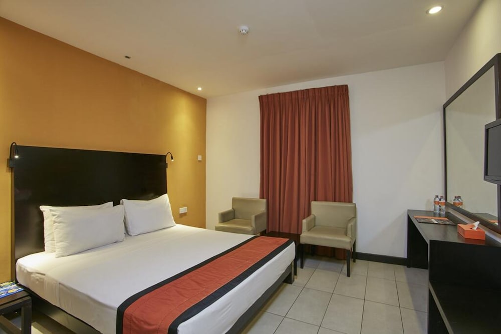 Citrus Hikkaduwa — Hotel rooms in Hikkaduwa, Southern Province