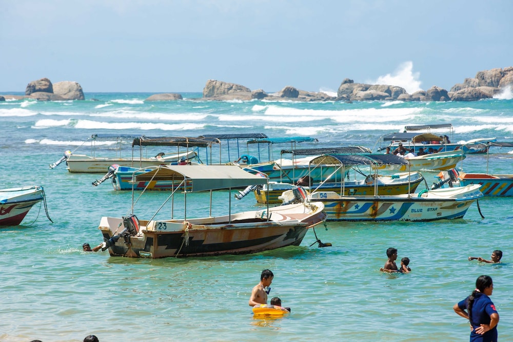 Citrus Hikkaduwa — Beach in Hikkaduwa, Southern Province