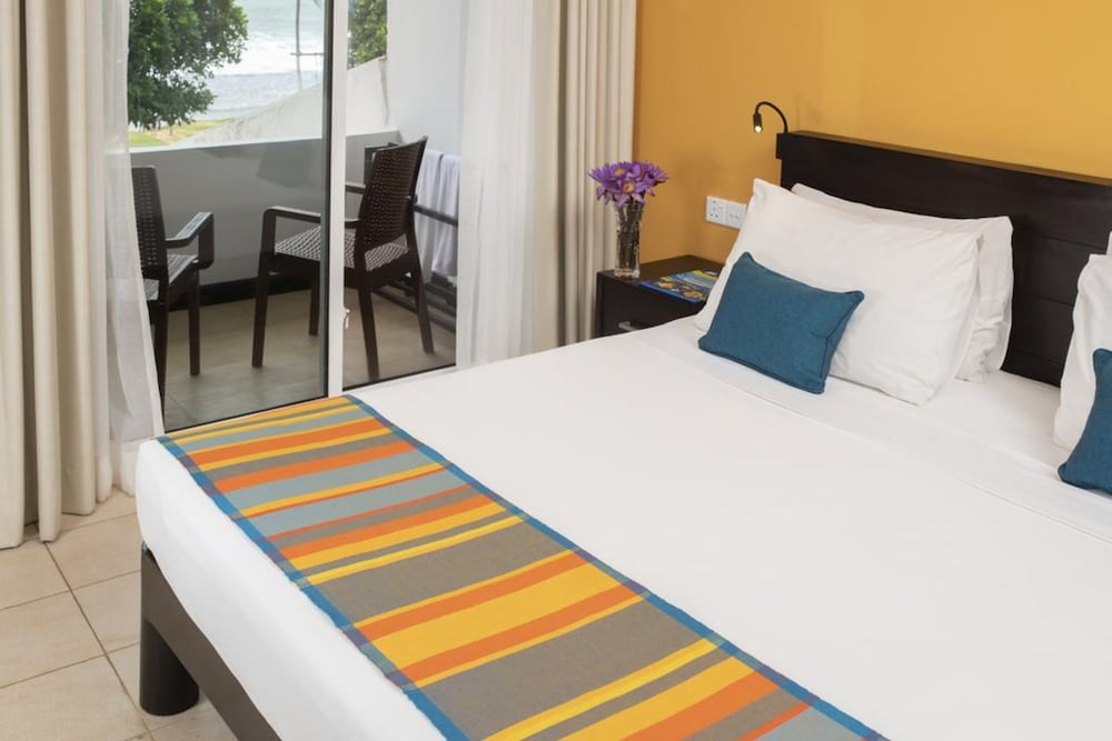 Citrus Hikkaduwa — Hotel rooms in Hikkaduwa, Southern Province
