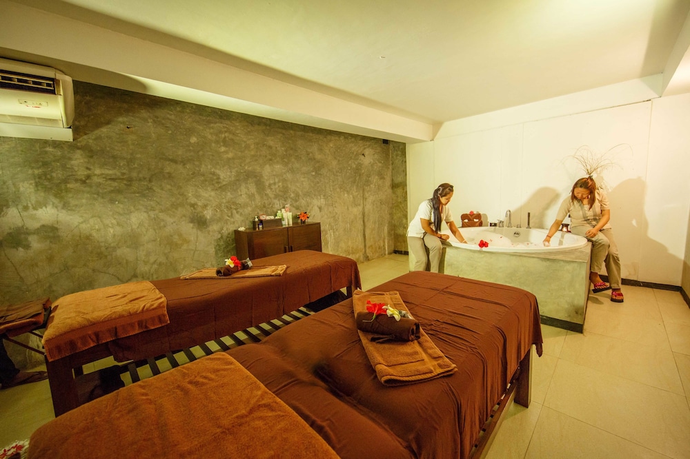 Citrus Hikkaduwa — Hotel rooms in Hikkaduwa, Southern Province