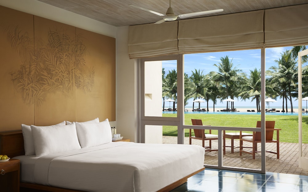 Jetwing Blue — Hotel rooms in Negombo, Western Province