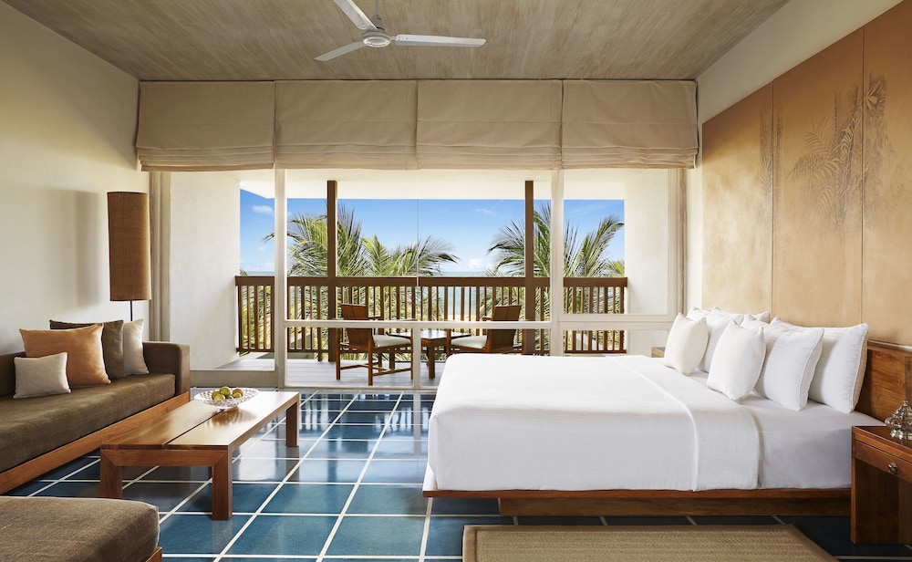Jetwing Blue — Hotel rooms in Negombo, Western Province