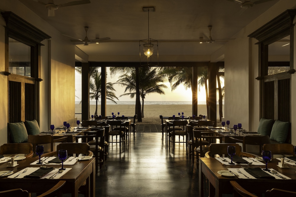 Jetwing Blue — Restaurant & bars in Negombo, Western Province