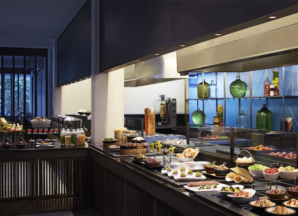 Jetwing Blue — Restaurant & bars in Negombo, Western Province