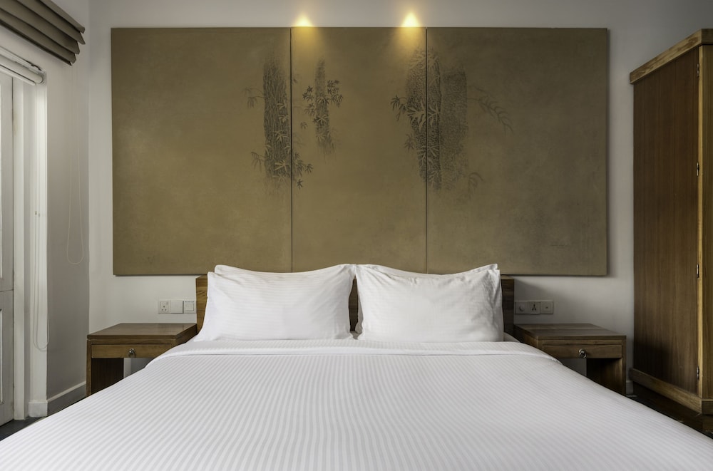 Jetwing Blue — Hotel rooms in Negombo, Western Province
