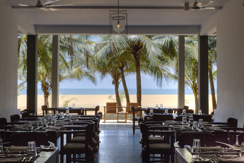 Jetwing Blue — Restaurant & bars in Negombo, Western Province