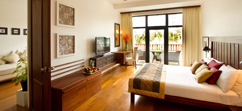 The Blue Water - Geoffrey Bawa Heritage Resort Hotel — Hotel rooms in Wadduwa