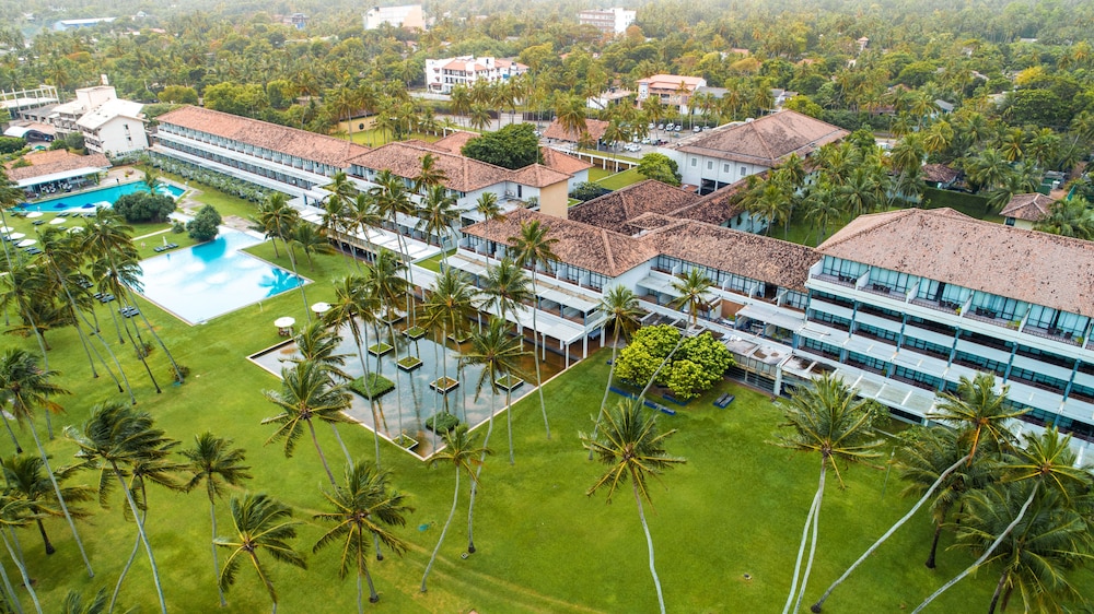 The Blue Water - Geoffrey Bawa Heritage Resort Hotel — Main photo in Wadduwa