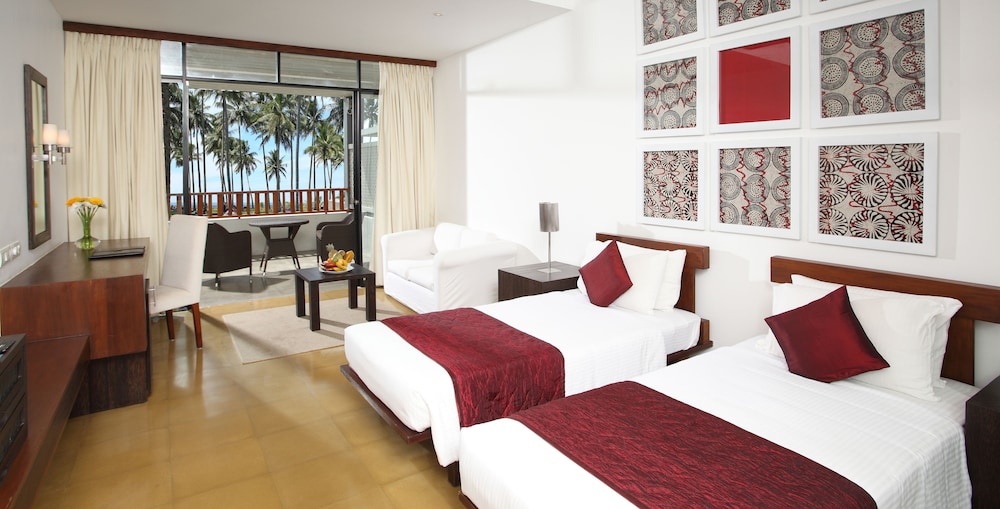 The Blue Water - Geoffrey Bawa Heritage Resort Hotel — Hotel rooms in Wadduwa