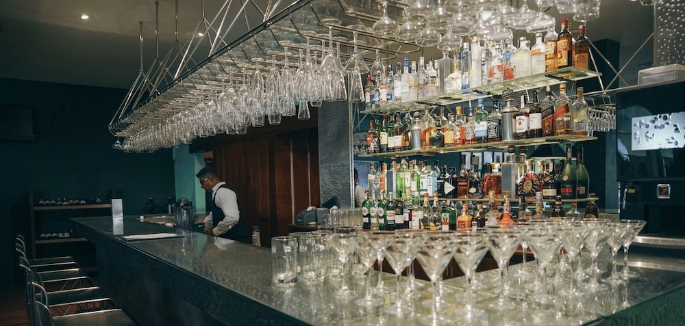 The Blue Water - Geoffrey Bawa Heritage Resort Hotel — Restaurant & bars in Wadduwa