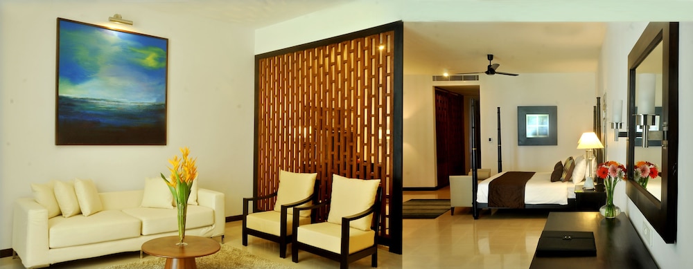 The Blue Water - Geoffrey Bawa Heritage Resort Hotel — Hotel rooms in Wadduwa