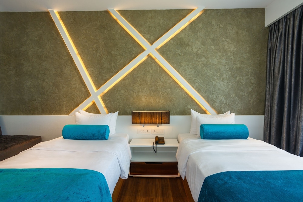 Camelot Beach Hotel — Hotel rooms in Negombo, Western Province
