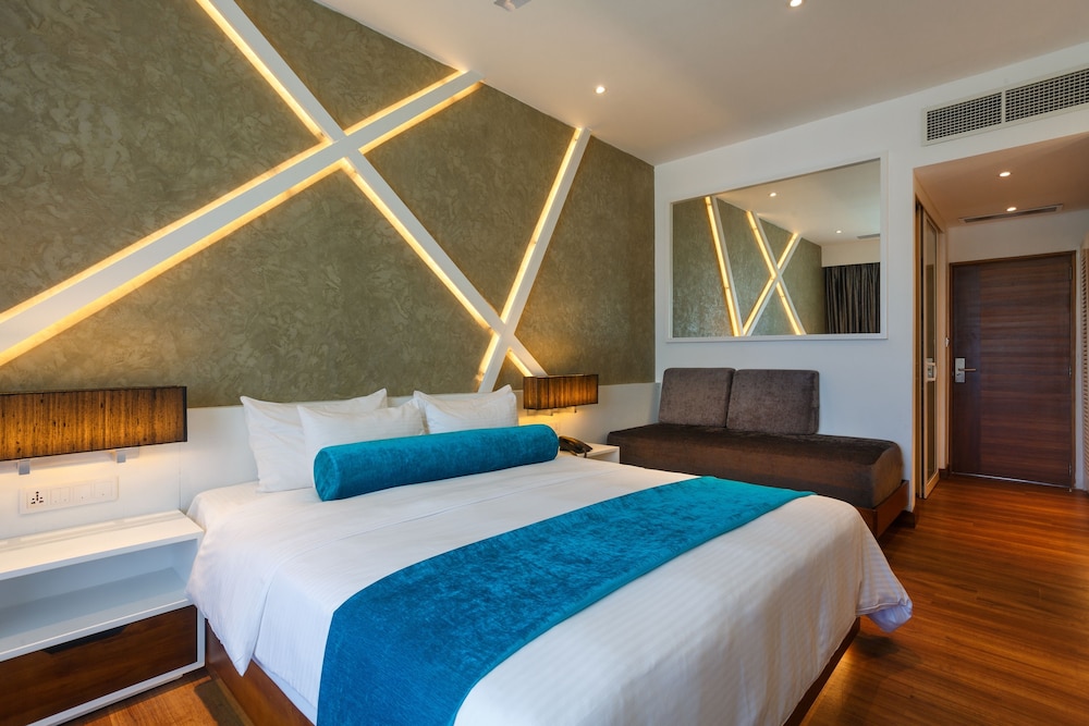 Camelot Beach Hotel — Hotel rooms in Negombo, Western Province