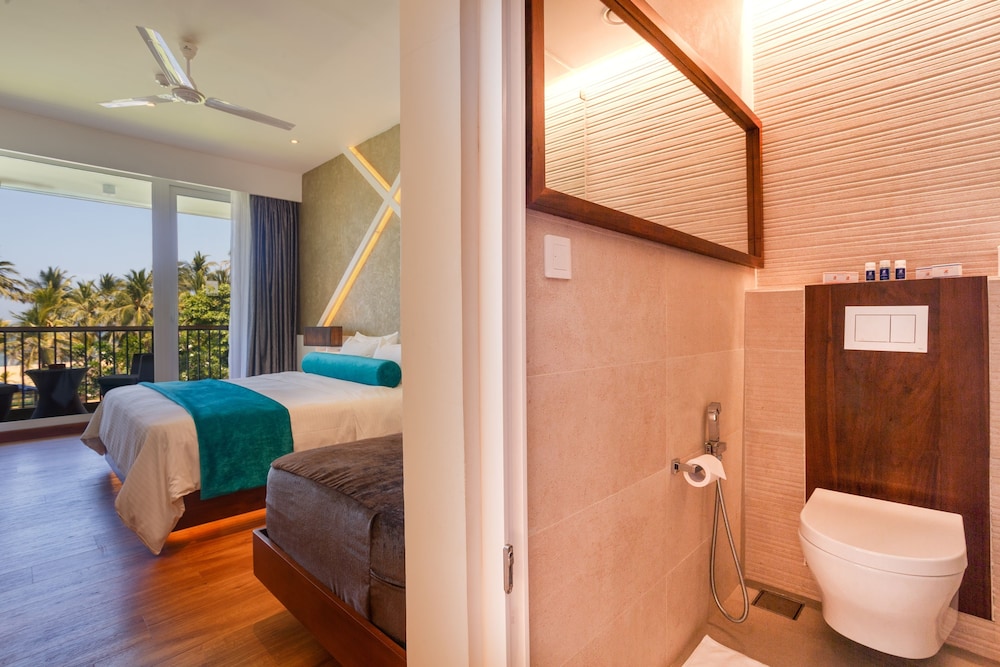 Camelot Beach Hotel — Hotel rooms in Negombo, Western Province