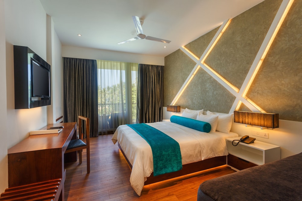 Camelot Beach Hotel — Hotel rooms in Negombo, Western Province