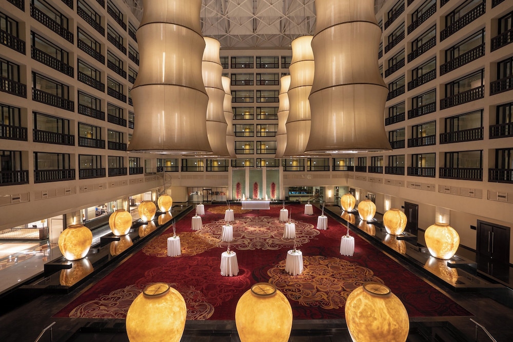 Cinnamon Grand Colombo — Hotel building in Colombo, Western Province