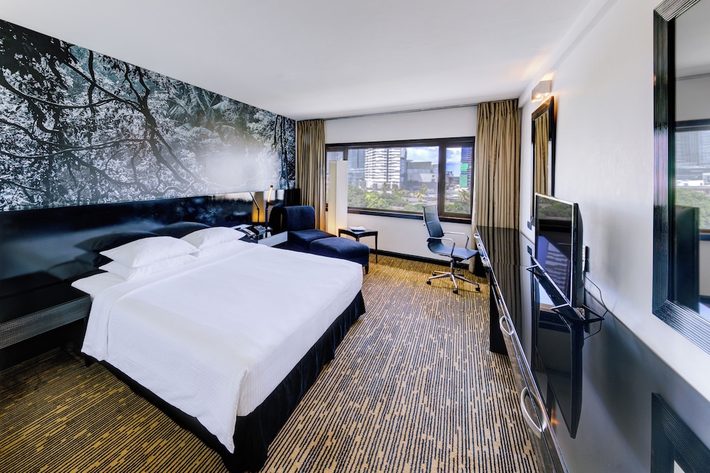 Cinnamon Lakeside Colombo — Hotel rooms in Colombo, Western Province