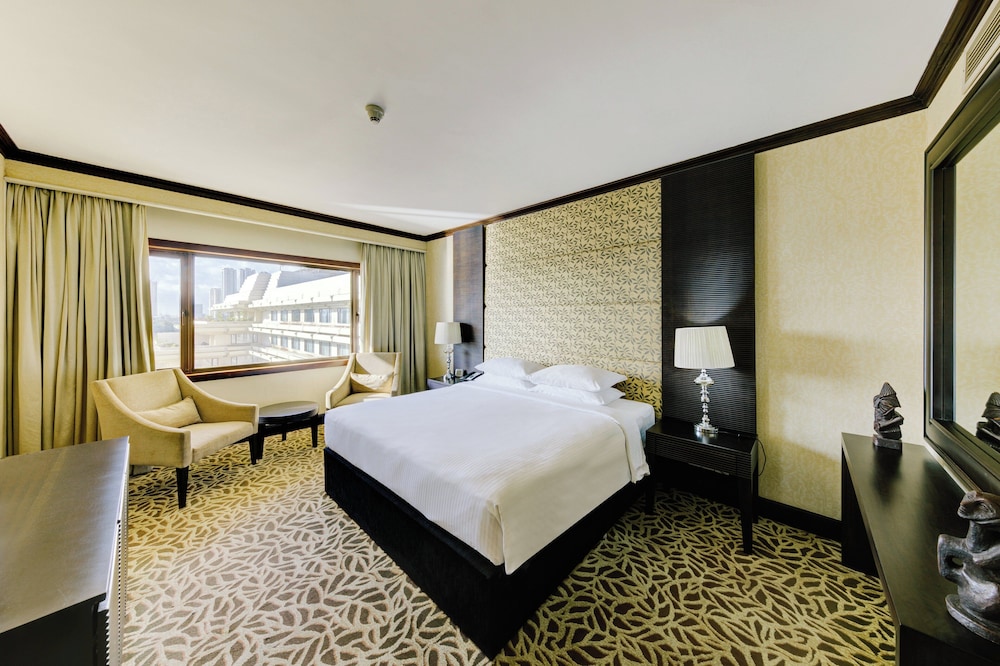Cinnamon Lakeside Colombo — Hotel rooms in Colombo, Western Province