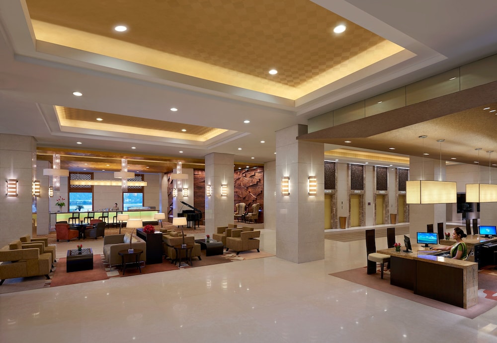 Cinnamon Lakeside Colombo — Restaurant & bars in Colombo, Western Province