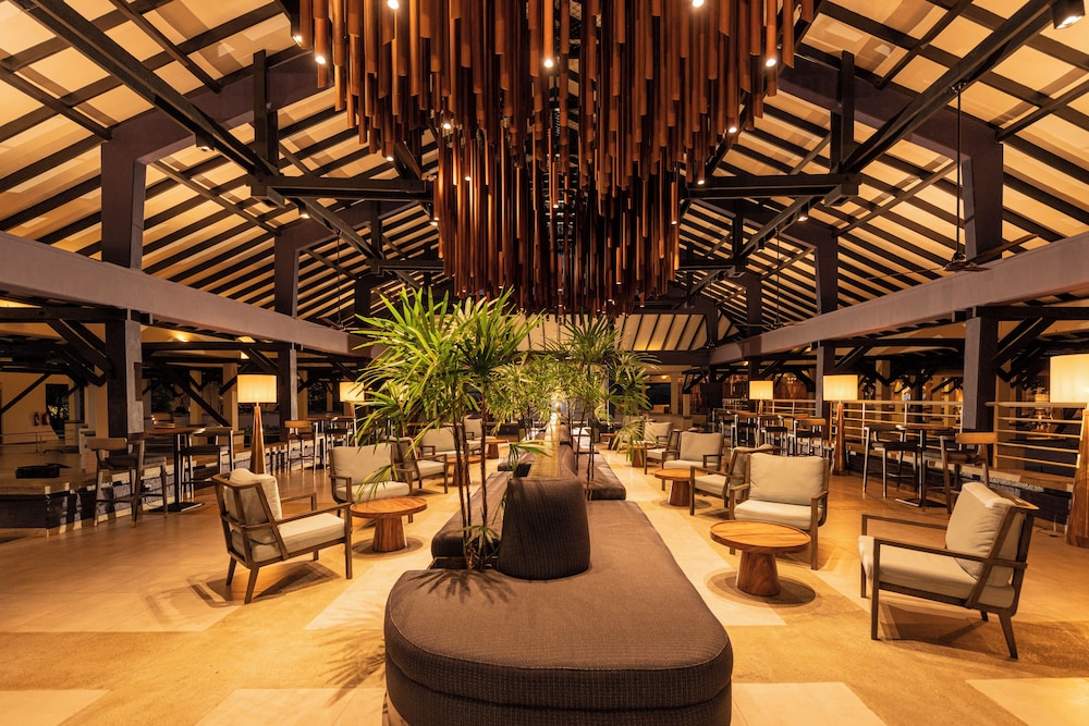 Club Hotel Dolphin — Negombo, Western Province