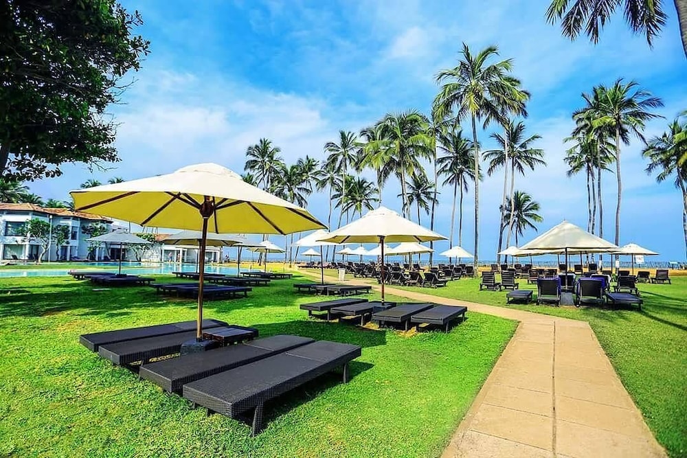 Club Hotel Dolphin — Negombo, Western Province