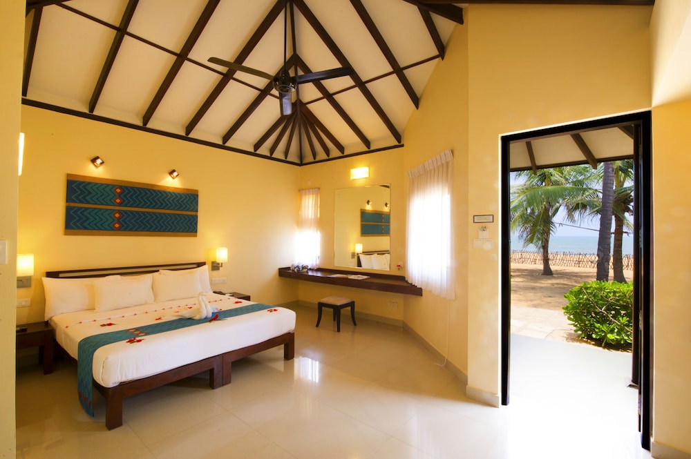 Club Hotel Dolphin — Negombo, Western Province
