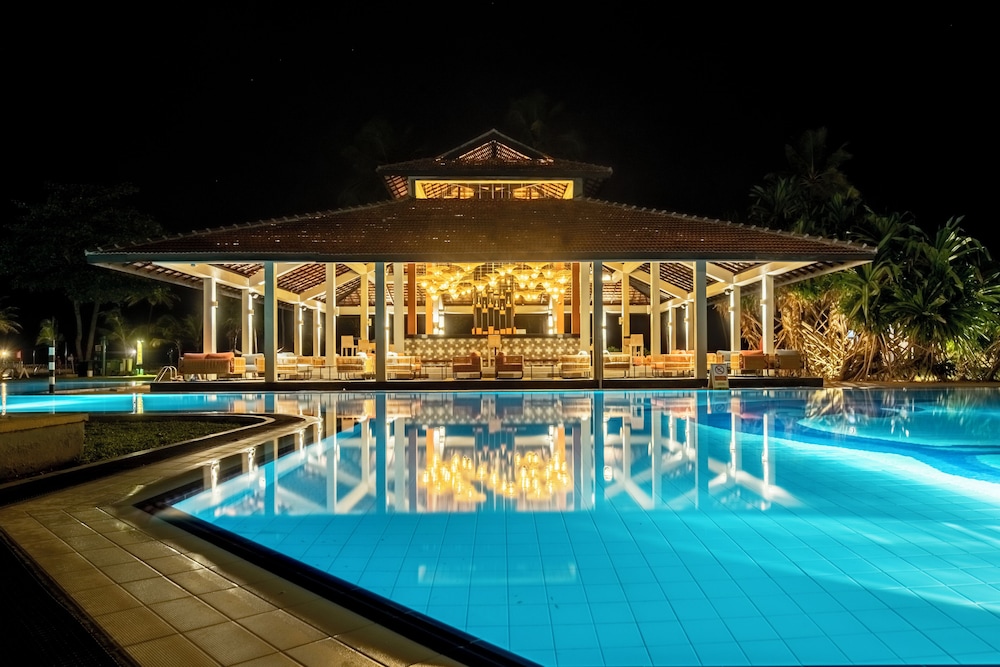 Club Hotel Dolphin — Negombo, Western Province