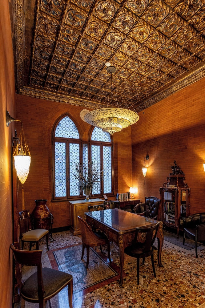 Hotel Palazzo Stern — Hotel building in Venice, Veneto