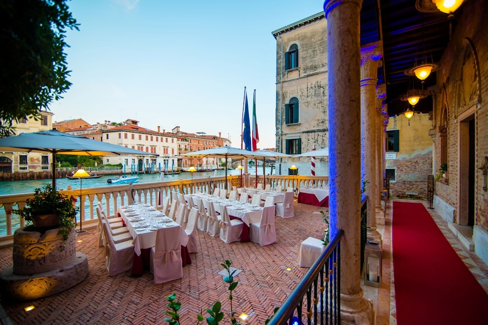 Hotel Palazzo Stern — Restaurant & bars in Venice, Veneto
