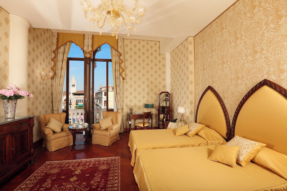 Hotel Palazzo Stern — Hotel rooms in Venice, Veneto