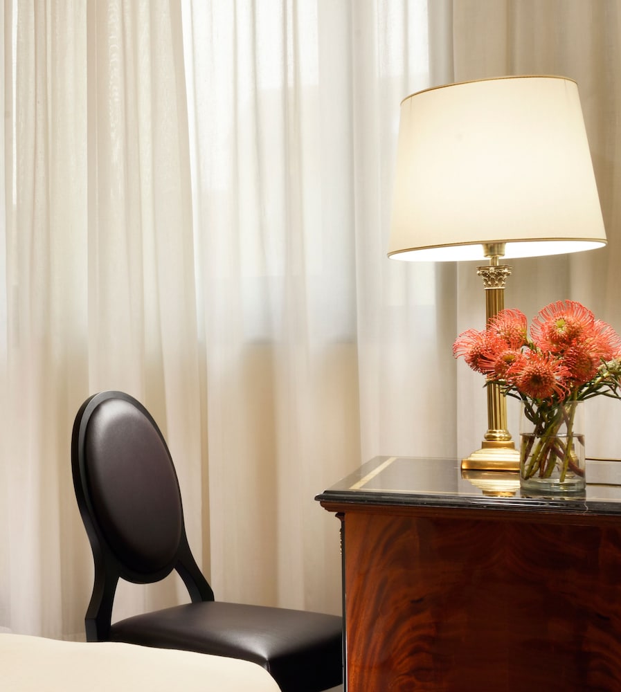 UNA Hotels Scandinavia Milano — Hotel rooms in Milan, Lombardy