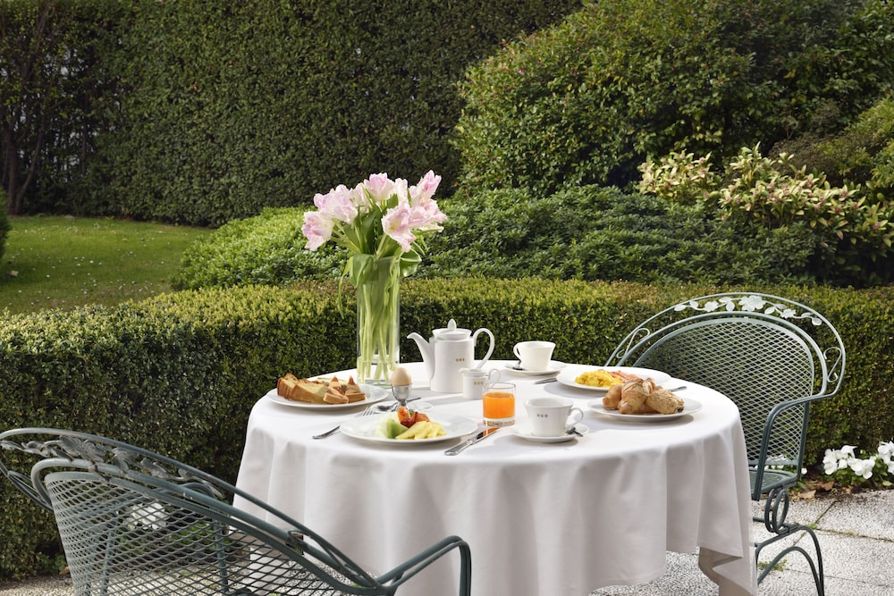 UNA Hotels Scandinavia Milano — Restaurant & bars in Milan, Lombardy