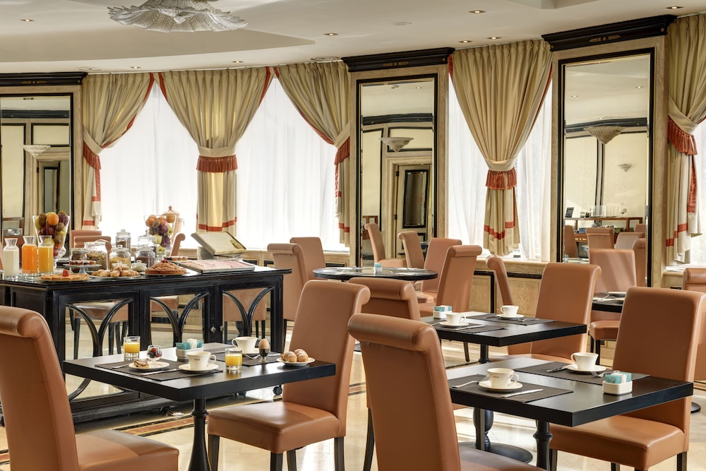 UNA Hotels Scandinavia Milano — Restaurant & bars in Milan, Lombardy