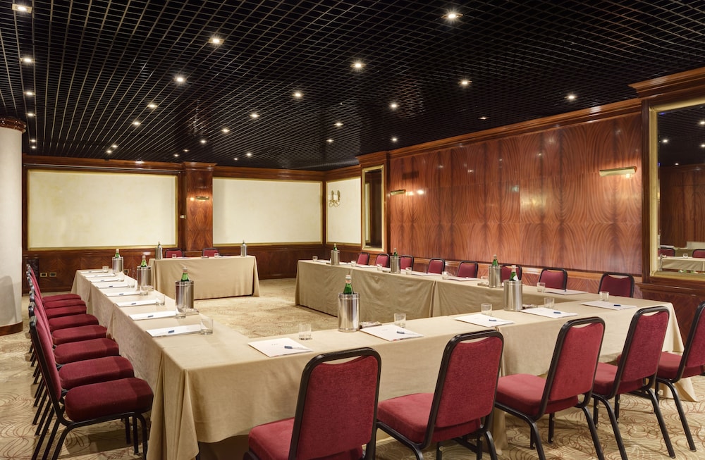 UNA Hotels Scandinavia Milano — Hotel building in Milan, Lombardy